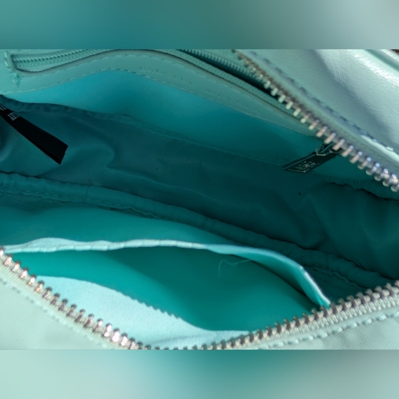 BADGLEY MISCHKA - Quilted Camera Bag - Vegan Leather  Green (New) - Picture 9 of 12